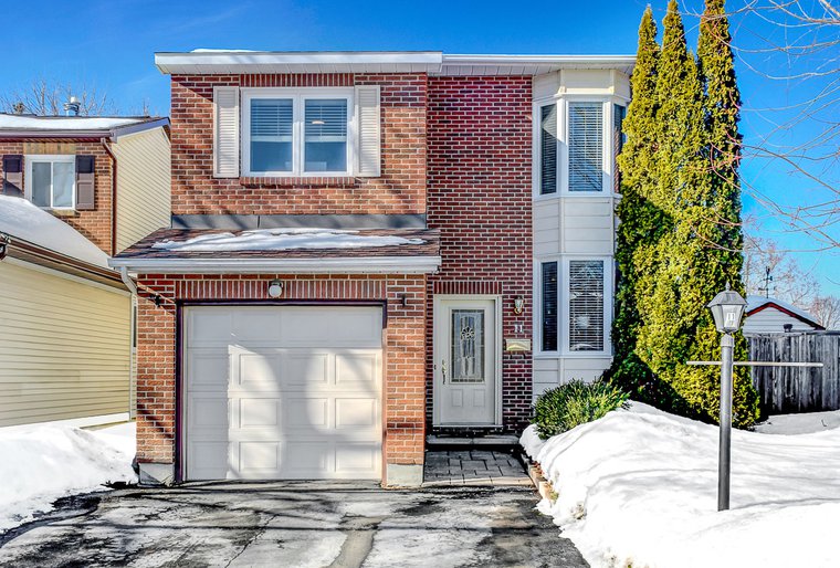 11 Valley Ridge Street